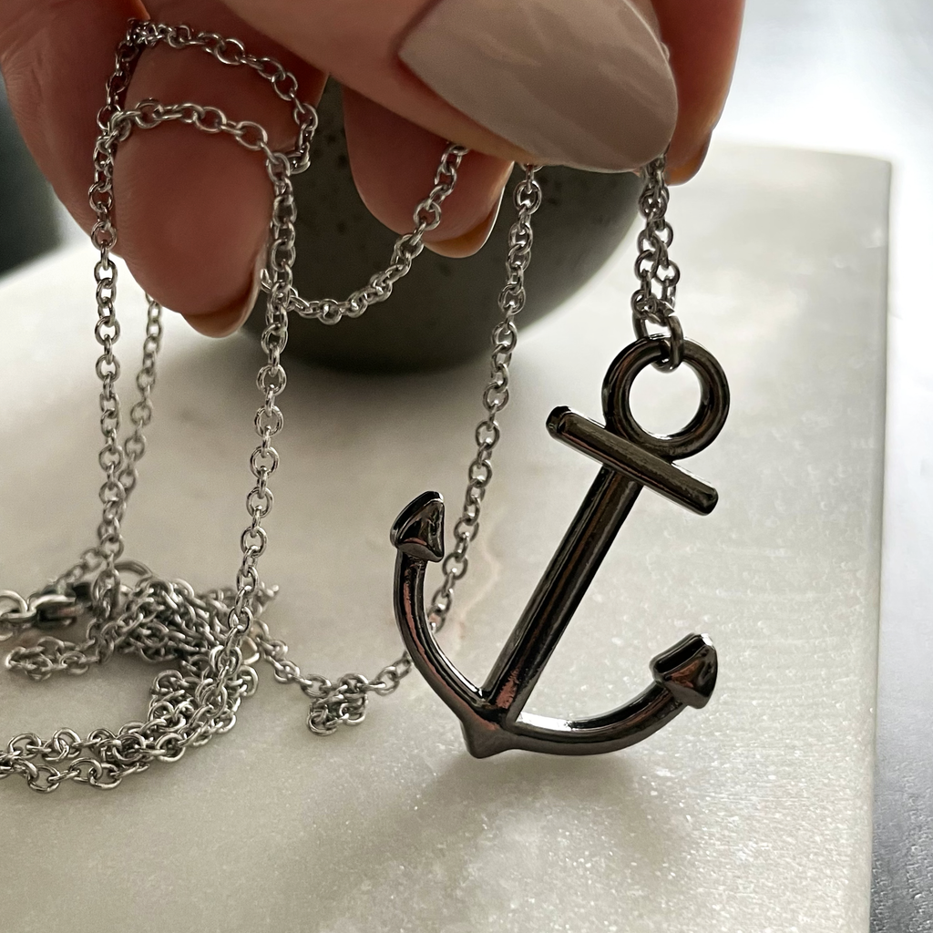 Collier long Ancre noire